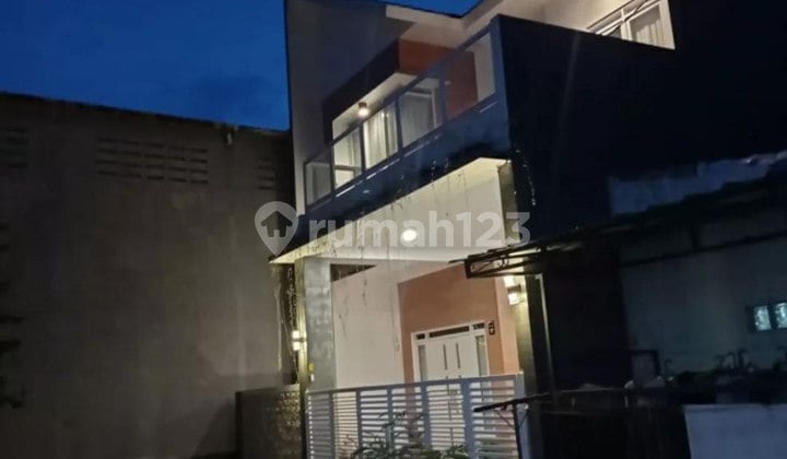 Beautiful House Ready to Occupy with Swimming Pool in Kopo Complex Bandung