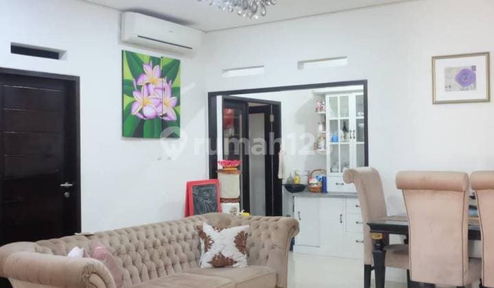 Rumah Modern di Komplek Pelangi Antapani Bandung