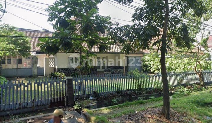 Rumah Murah Hitung Tanah di Mainroad Cipaganti Kota Bandung