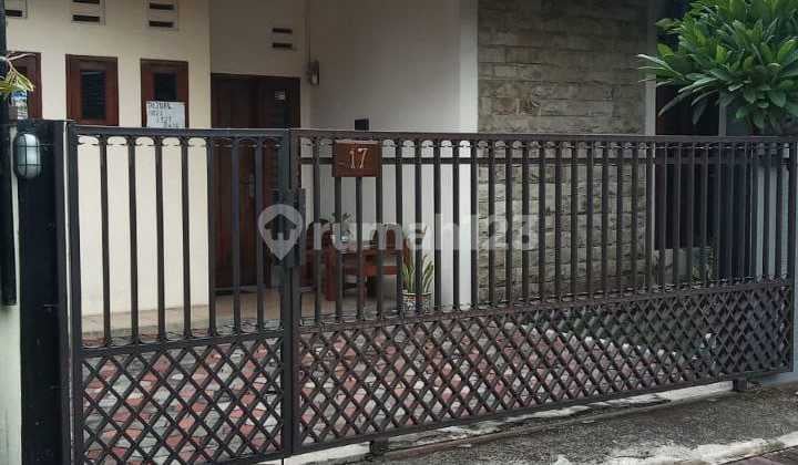 Rumah Bagus Di Komplek Cijaura Margacinta Dekat Toll Buah Batu