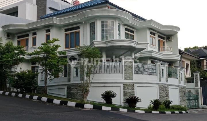 Dijual Rumah Lux Mewah Hook di Komplek Elit Setraduta Bandung