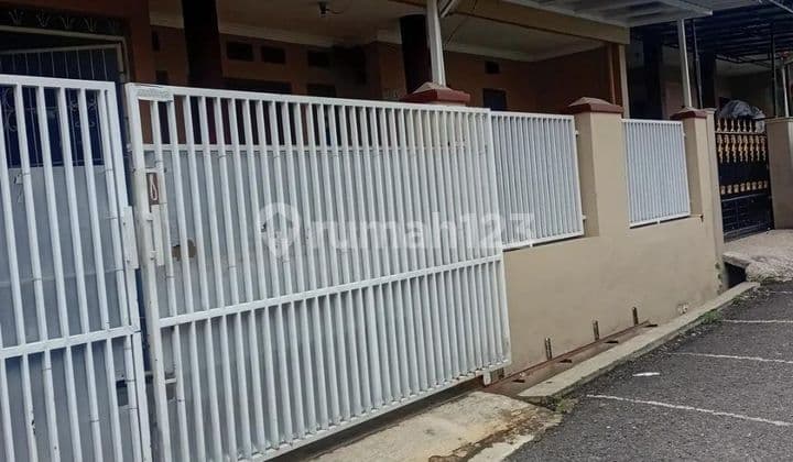 Rumah Terawat Siap Huni Strategis Dekat Kiara Artha Park Bandung