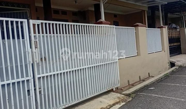 Rumah Terawat Siap Huni Strategis Dekat Kiara Artha Park Bandung