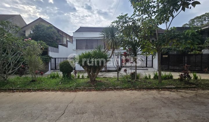Rumah Mewah Lantai Marmer American di Gegerkalong Bandung