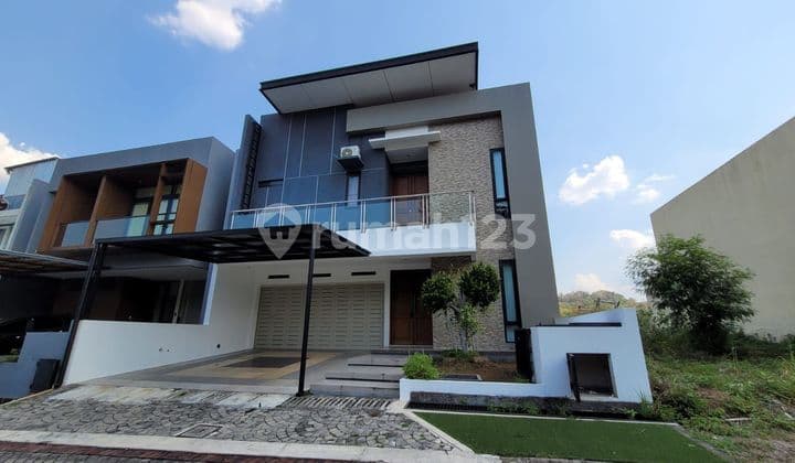 Rumah Mewah View di Candi Golf, Semarang Selatan
