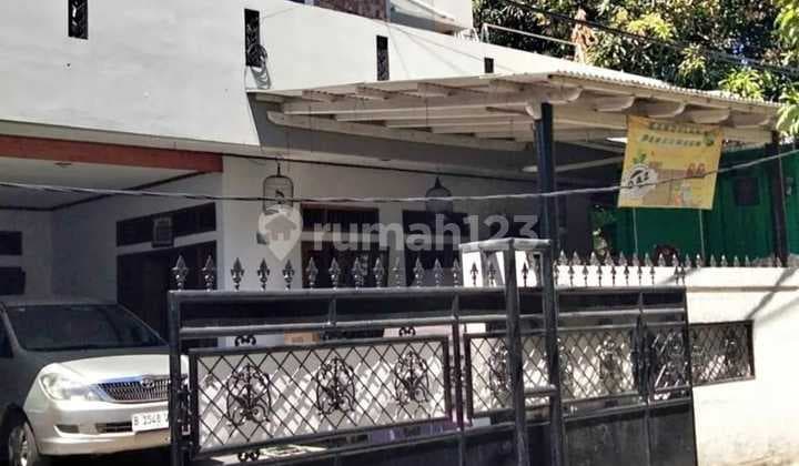 Spacious House in Kebon Jeruk Mining Complex West Jakarta Near Toll Road