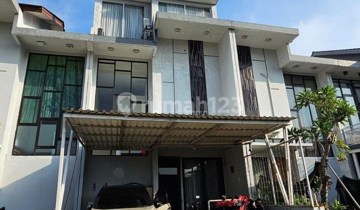 Rumah Di Belle Legoso Ciputat Dekat Kampus Uin Pasar Ciputat
