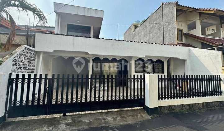 Rumah Bagus 2 Lantai Di Tebet Timur Dalam Dekat Stasiun Tebet