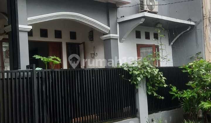Rumah Bagus Di Villa Bintaro Indah Jombang Dekat Stasiun Sudimara