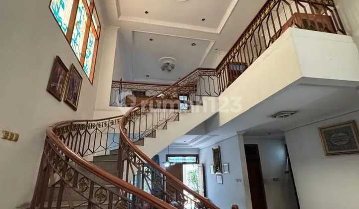 Rumah Mewah di Bendi Delman Tanah Kusir Jakarta Selatan Dekat Tol