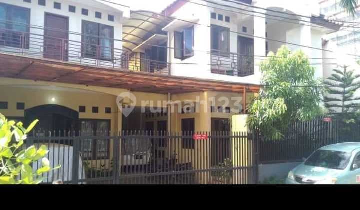 Nice House in North Gandaria with 5 Rooms for Boarding Rental