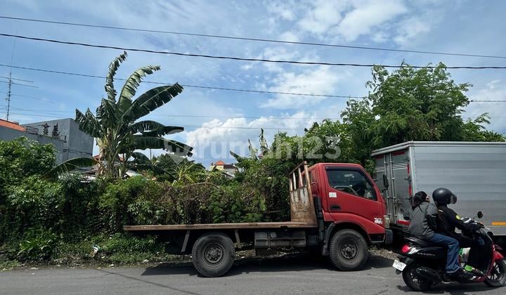 Land 2300 M2 Strategic Location Near Campus and Dense Residential Area in Panjer Area, South Denpasar.