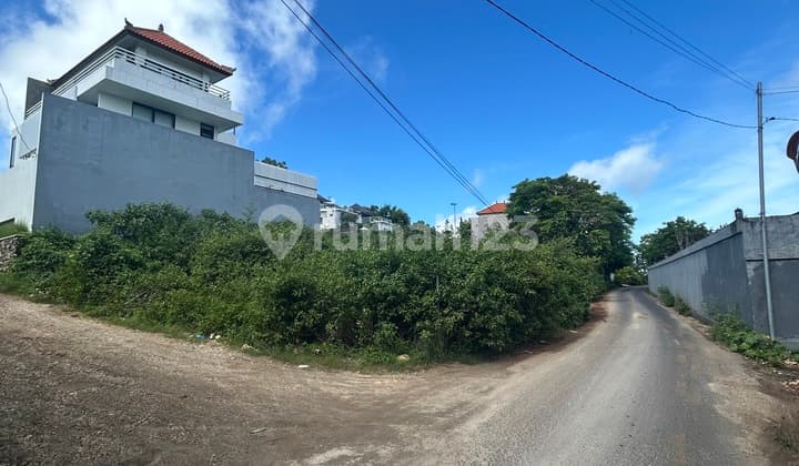 Tanah 250 M2 Lingkugan Villa di Kawasan Ungasan Kuta Selatan Badung Bali