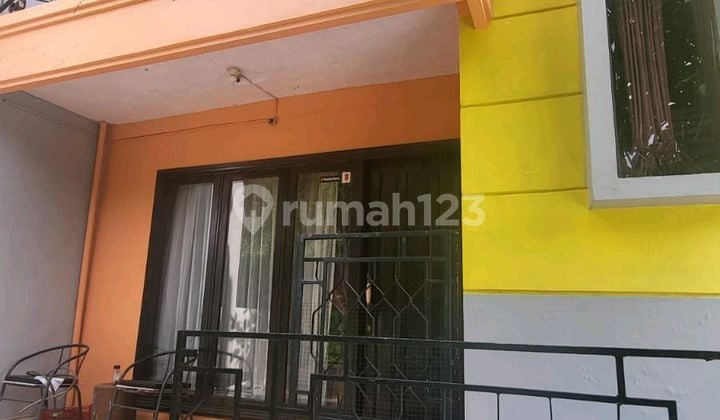 3-Story House in an Elite Area in the Center of Semarang City