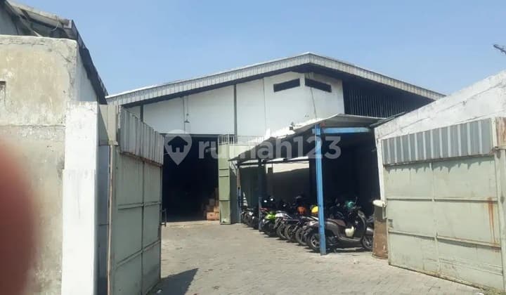 Gudang Margomulyo Suri Mulia Blok Depan, Terawat Siap Pakai