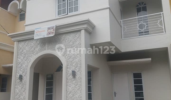 3 Minutes to LRT Harjamukti, Jagorawi Toll Road, Newly Renovated 2-Story House