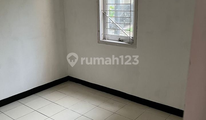 Disewa Rumah Nyaman dan Asri Siap Huni Minimalis Lokasi di Kota Baru Parahyangan Tatar Banyak Sumba Bandung