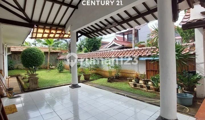 Rumah Luas Lokasi Strategis di Jaksel Dm 17936