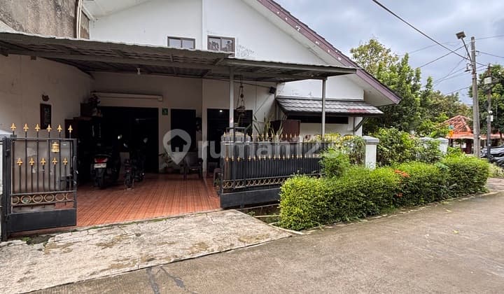 Dijual Rumah Hook Depan Taman Di Bukit Pamulang Indah, Tangerang Selatan