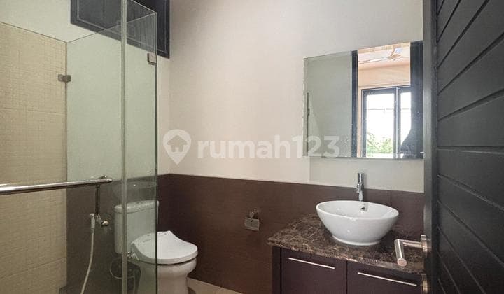Rumah Mewah 685m² di Gandaria Selatan – SHM, Kolam, Dekat MRT Hj. Nawi, Nego