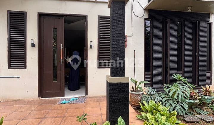 Rumah 2 Unit di Lahan Luas 663m² Duren Sawit - SHM, Lebar Muka 30m, Jalan Lebar