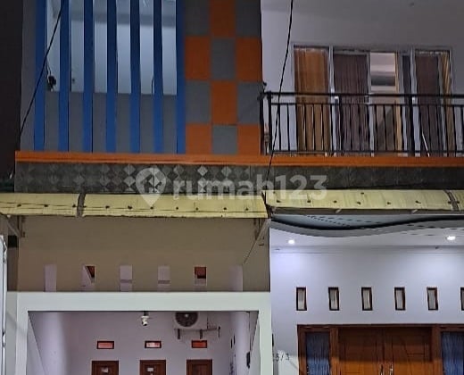 Siap Huni, Rumah, 3 Lantai, SHM, Dekat Sekolah Negeri, Dekat Akses Tol,
