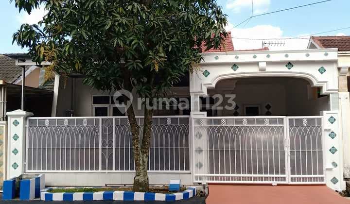 Rumah 3 Kamar Tidur Dekat Rs Puri Bunda - Sulfat