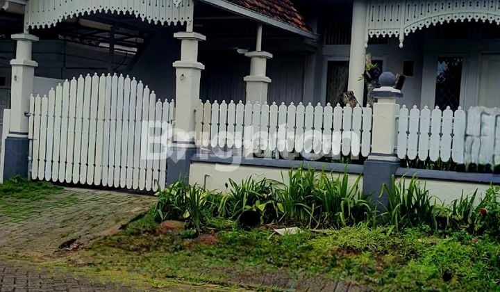 Rumah Cantik Di Pondok Blimbing Indah Malang