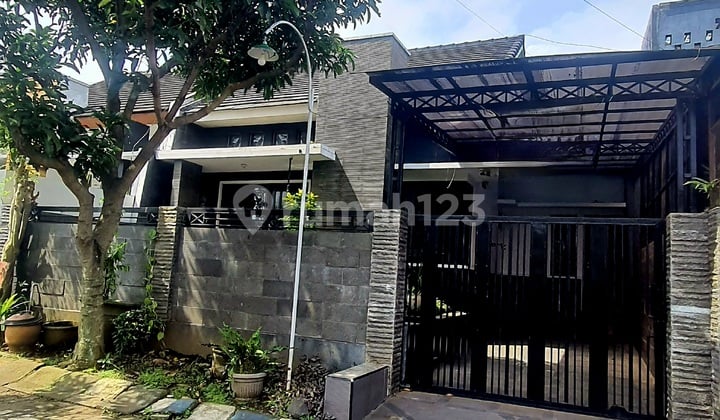 Rumah 4 Kamar Tidur Full Furnished Siap Huni di Tirtasanii