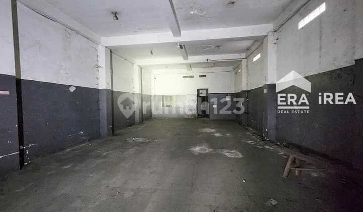 Disewakan Murah Ruko.di Jl. Adi Sucipto, Colomadu, Solo