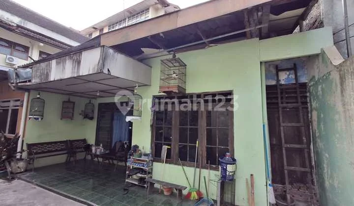 Rumah Solo Dijual Dekat Mall Solo Paragon, Surakarta