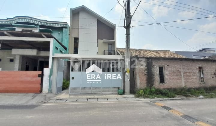 Kost Baru 2 Lantai Dijual Dekat RS Mata di Solo Kota