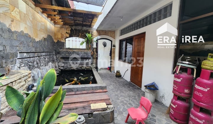 Rumah Solo Dijual Bonus Ruang Usaha Area Solo Kota