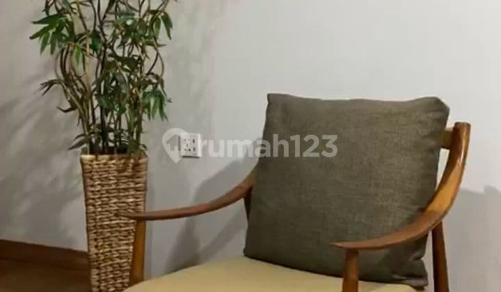 Rumah Siap Huni Mewah Shm Kawasan Baru Greenwhich di BSD