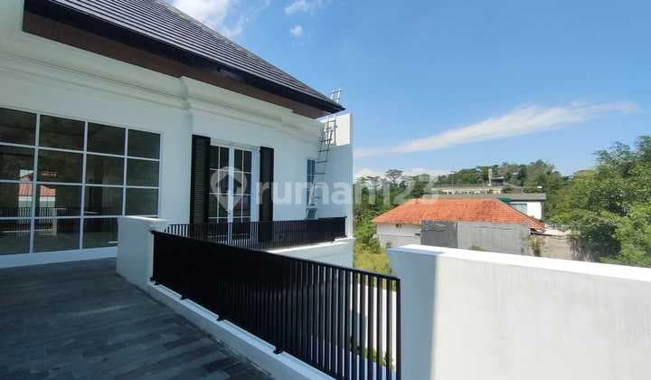 Rumah Mediterania Classic Private Pool Dan Lift View Gunung Sentul City, Bogor