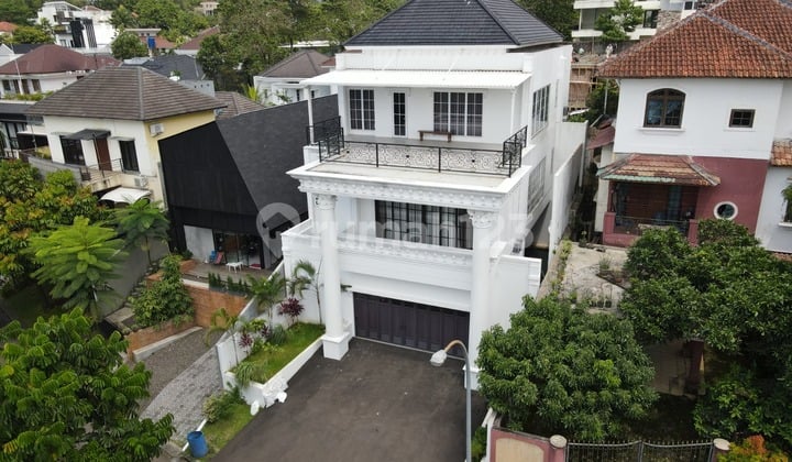 Rumah Shm Tipe Classic Private Pool Best View 180° Pegunungan Sentul City, Bogor