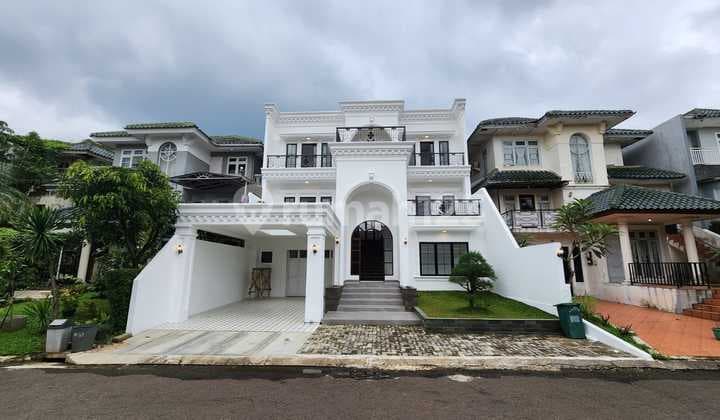 Rumah Classic Mediterania 2 Lantai Shm Private Pool 15 Menit Exit Tol Sentul City, Bogor