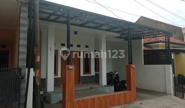 Rumah Bagus SHM Komplek Haruman Cinunuk Dekat ke Jalan