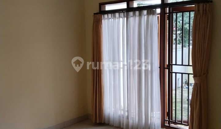 Rumah, 1 Lantai,Di Komplek Batununggal Indah untuk Tinggal Kantor