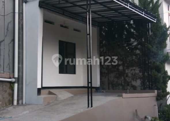 Rumah Bagus SHM di Komplek Jl.cijambe Dekat Sma 24 Smp 50