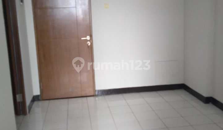 2 Bedroom Apartment Gateway Ahmad Yani Cicadas Good