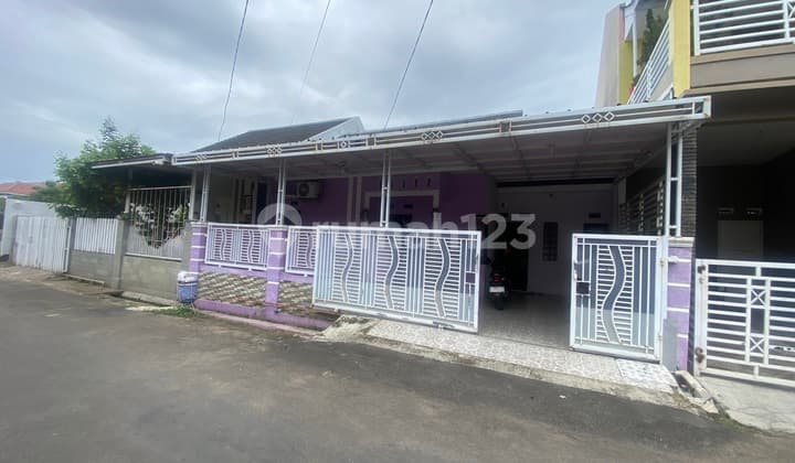 At Arumsari House, Talun, Red Bridge, Cirebon