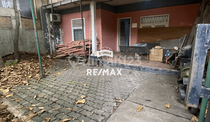 Strategic Land for Sale in Kebayoran Baru, South Jakarta - Land Area 294 M², SHM Certificate, Flood-Free
