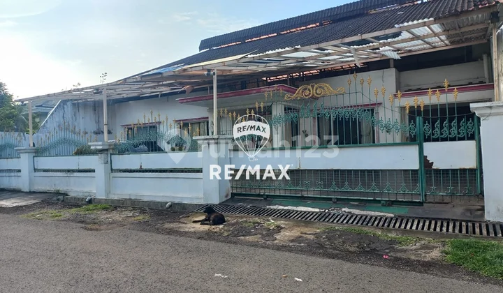 Dijual Rumah Tua di Permata Hijau Jakarta Selatan - LT 450 M² Dijual Rumah Tua di Permata Hijau Jakarta Selatan - LT 450 M²