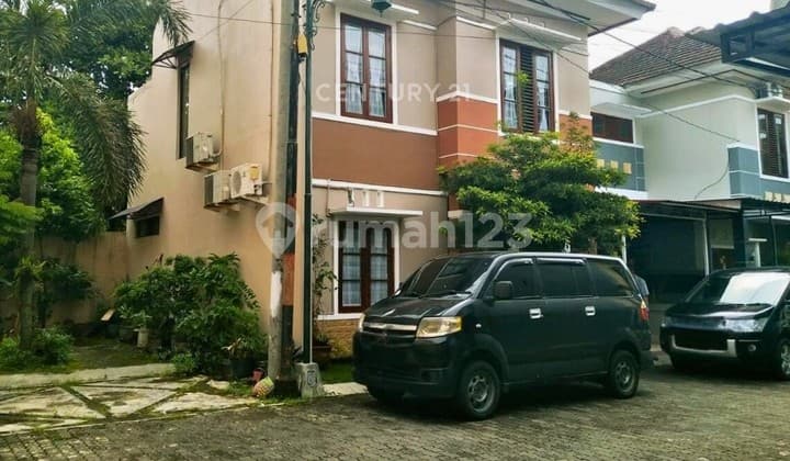 Rumah 2Lt Dalam Perumahan dengan Onegate System Selatan Uin Jogja