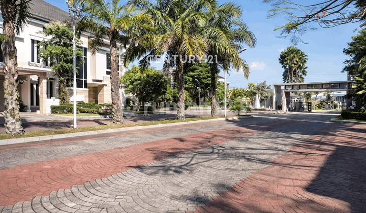 Rumah 2Lt Dalam Perumahan di Jl Kaliurang Nyaman untuk Hunian