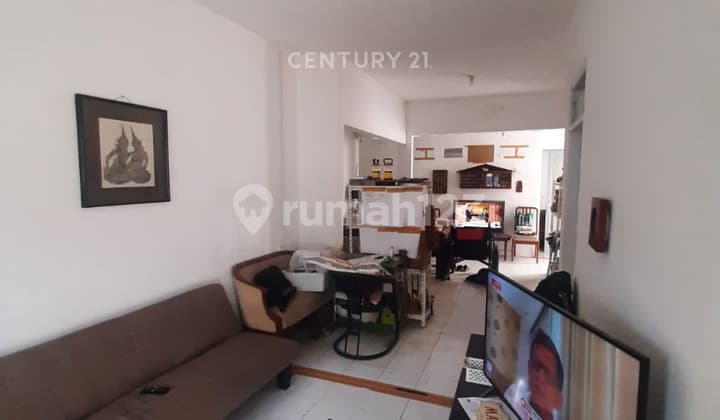 Rumah Asri Strategis di Tegallega - Lingkungan Tenang, Akses Mudah, SHM, Harga Nego!"