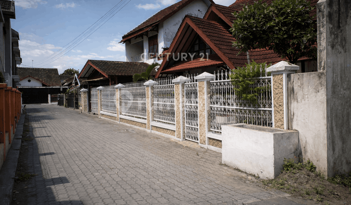 Rumah Mewah dan Murah di Depan Perum Casa Grande Maguwoharjo
