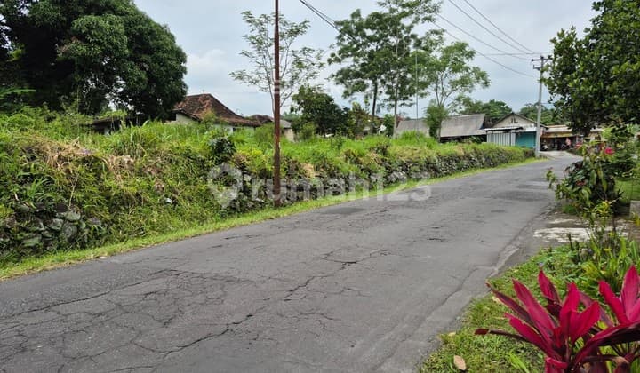 Tanah Murah dengan Luas 1812 M2 di Daerah Merapi Golf Cocok untuk Guest House