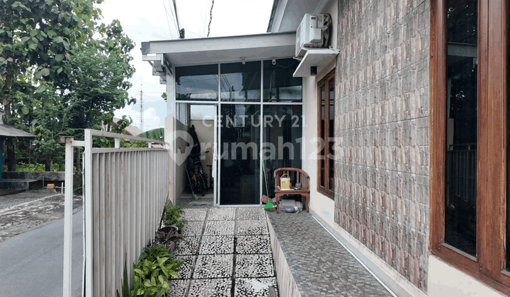 Best Deal! Rumah Strategis Ngaglik Sleman - Semi Furnished, Bisa Nego, Bebas Banjir!